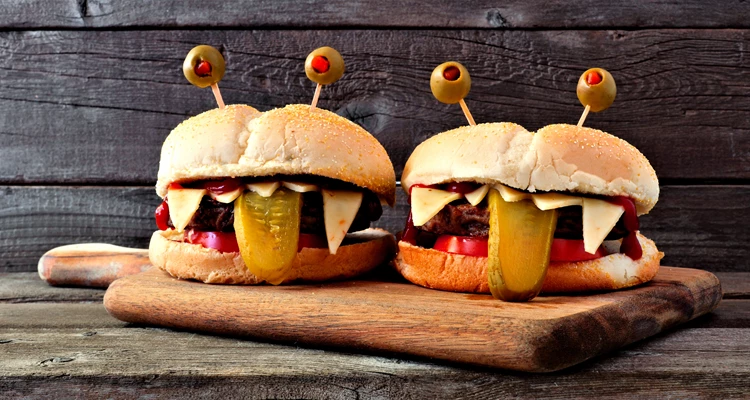 Halloween Monster Burger: Der gruselige Genuss für Ihre Party